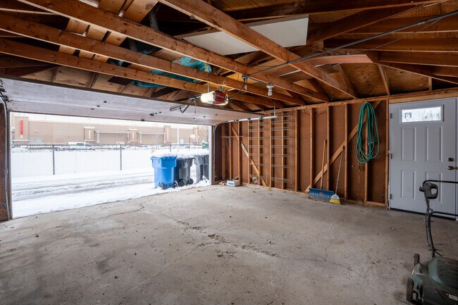 3541 N Whipple St unit 2, Chicago, IL 60618 - photo 7