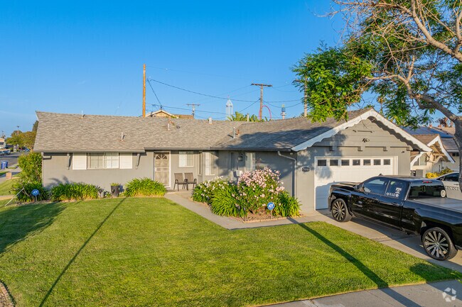 Ranch homes of many styles are available in Buena Park.
