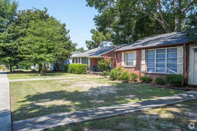 Buyers can find several move-in ready homes on Kamper Avenue, perfect for immediate occupancy.