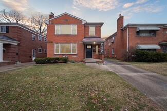 206 Catalpa Dr Unit 206, Royal Oak, MI 48067