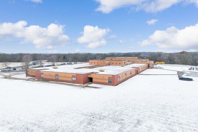 Osceola Intermediate School has an overall grade B on Niche.