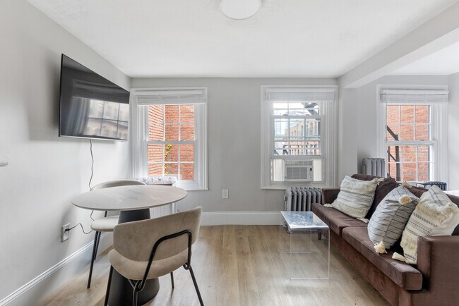 14 Derne St unit 301, Boston, MA 02114 - photo 5