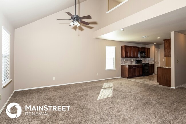 7412 Comrade Ln, Yukon, OK 73099 - photo 3