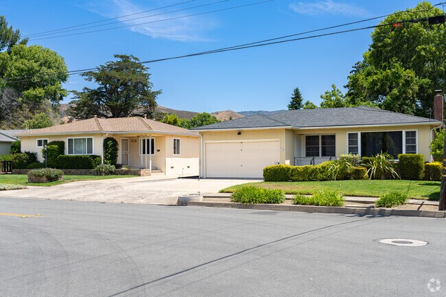 Most of the mid-20th-century ranch-style homes in Foothill were built on large lots.