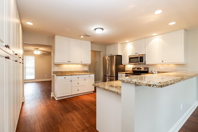 2228 Treehaven Cir N, Fort Myers, FL 33907 - photo 6