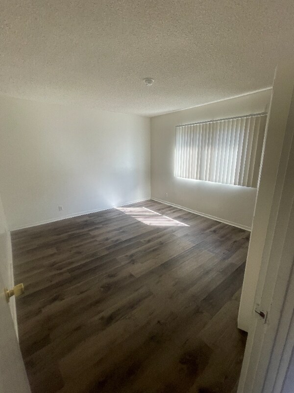 38521 5th St E unit 6, Palmdale, CA 93550 - photo 7