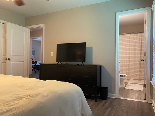 1565 Pinebreeze Dr unit ID1289335P, Marietta, GA 30062 - photo 6