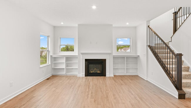 135 Magnolia Ln, Springboro, OH 45066 - photo 3