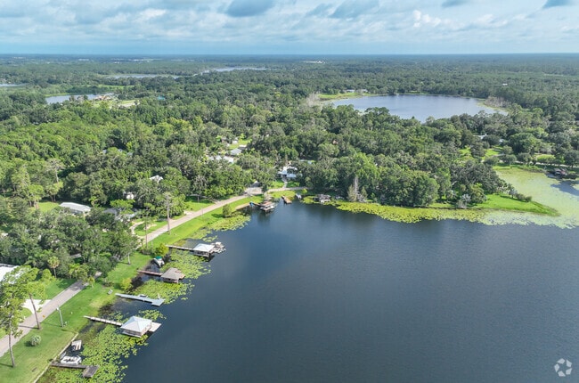 Winnemissett Park is known for its beautiful waterfront living.