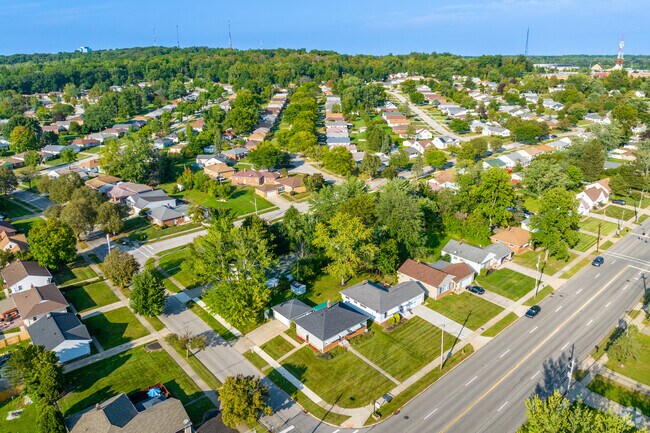 Homes are comfortably distanced from Highland Hills' many office and industrial parks.