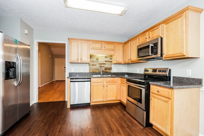 8009 Maggie Ct, Antioch, TN 37013 - photo 6