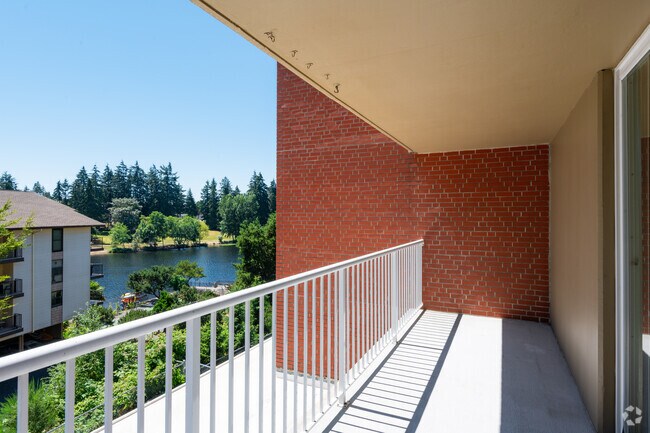 Sanford Hildebrandt Tower, Seattle, WA 98133 - photo 4