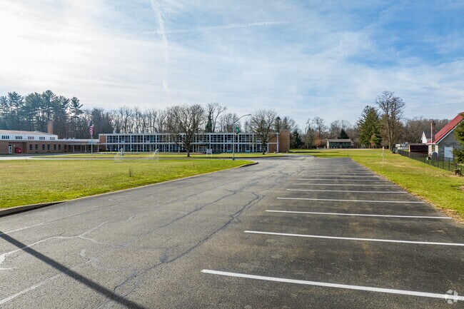 Parking at Marion Elementary School is very convenient.