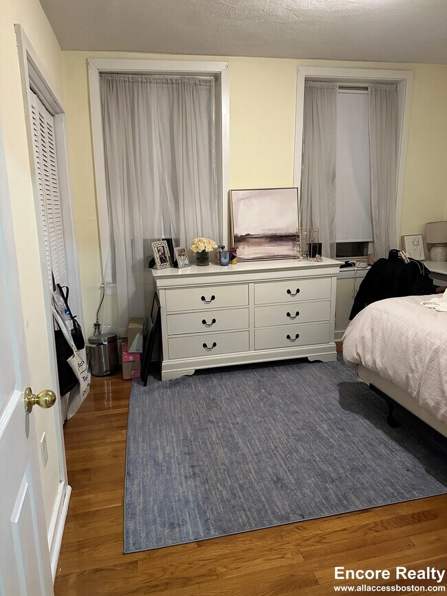 145 Endicott St unit 16, Boston, MA 02113 - photo 7
