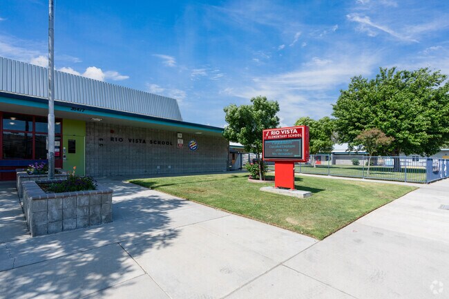 Canyon Country students from kindergarten through sixth grade may attend Rio Vista Elementary School.
