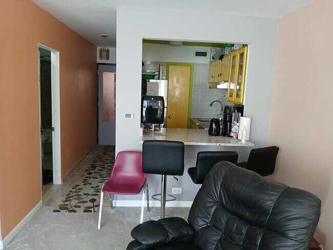 The Statesman unit Top floor lake view, Chicago, IL 60660 - photo 7