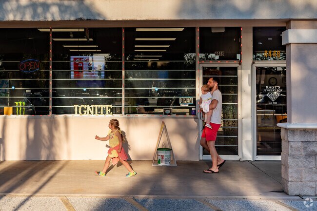 There are a number of strip malls with myriad shopping options in Bee Ridge.