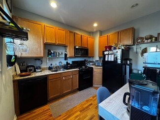 4720 N Bernard St Unit 2W, Chicago, IL 60625