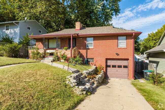 Raised ranch homes are common in Fontenelle View’s midcentury neighborhoods.