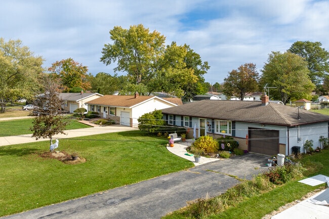 Ranch style homes are popular in the Austintown neighborhood.