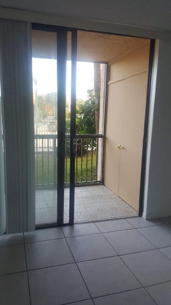 14415 SW 88th St unit G106, Miami, FL 33186 - photo 4