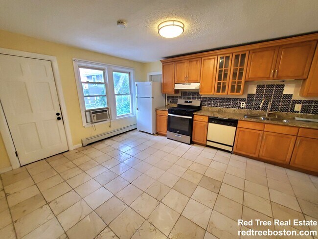 7 High St Place unit 2, Brookline, MA 02445 - photo 6