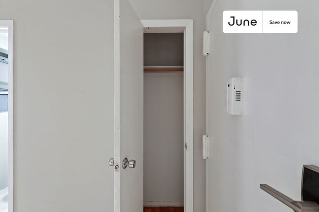 239 W 63rd St unit 3D, New York, NY 10023 - photo 7