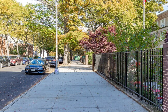 Q252 The Queens School of Inquiry is #21 of 1389 most diverse public Middle Schools in New York