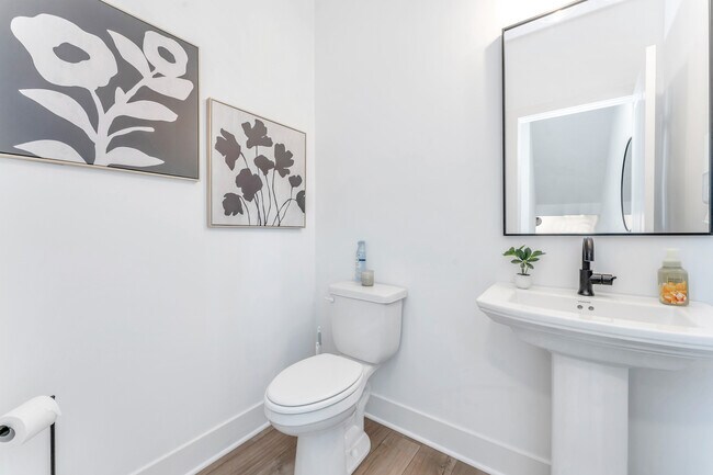 440 Bethpage Blvd unit 36490155, Commercial Point, OH 43116 - photo 3