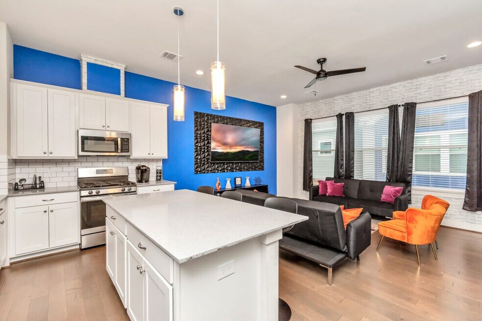 3644 Griggs Rd unit ID1047940P, Houston, TX 77021 - photo 1