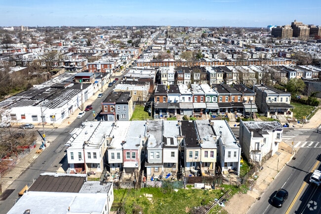 Row houses in Strawberry Mansion