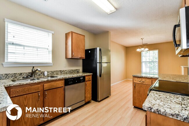 5378 Milhouse Rd, Indianapolis, IN 46221 - photo 5