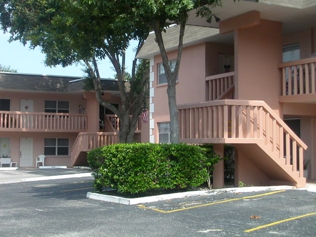 Villa Des Chenes Apartments