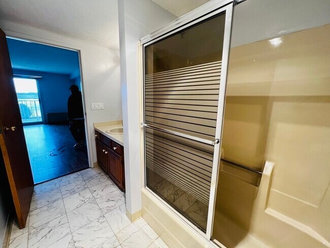 Captain Cove's Condominiums unit 105, Quincy, MA 02169 - photo 2