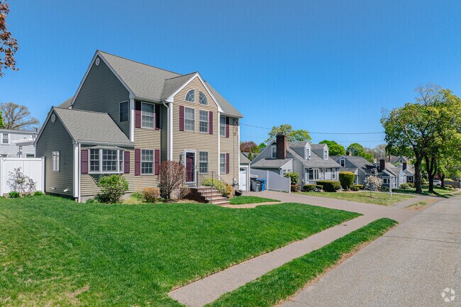 Bleachery residential streets feature a variety of houses from colonial to Cape Cod-style homes.