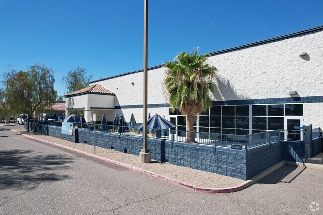 El Dorado High School offers college planning and scholarships.