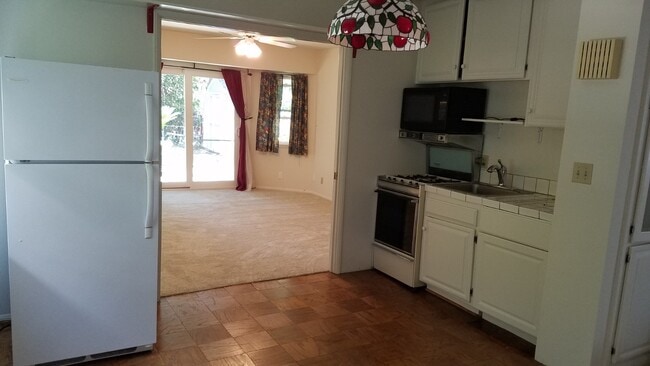 16845 Armstead St unit 1, Granada Hills, CA 91344 - photo 5