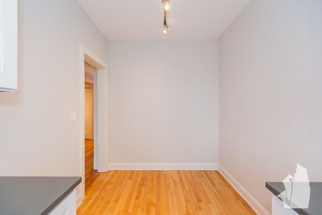 2317 N Rockwell St unit 2319-A2, Chicago, IL 60647 - photo 5