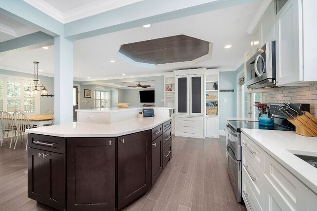 584 Fort Johnson Rd, Charleston, SC 29412 - photo 7