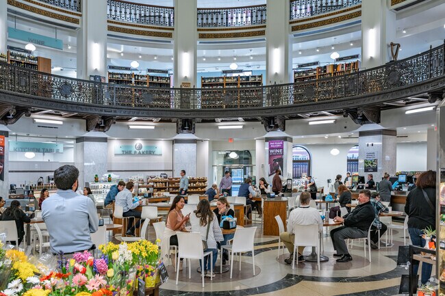 Heinen's, located in the Cleveland Trust Building, is the primary grocery store for Public Square residents.