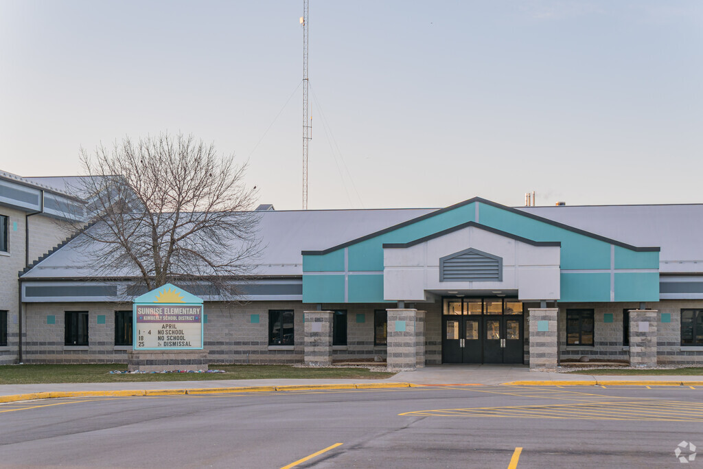 Sunrise Elementary School provides education in the Harrison area.