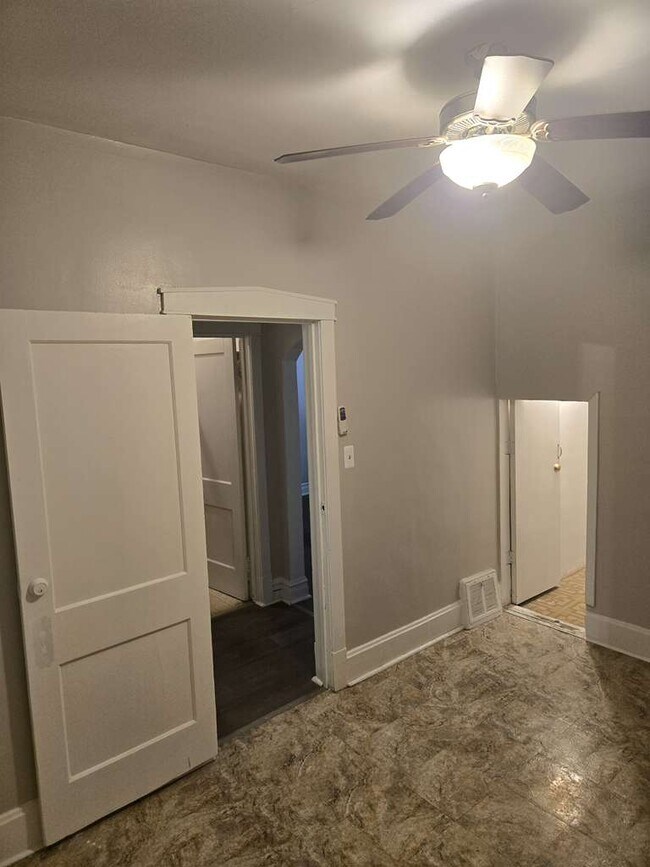 8445 S Marquette Ave unit 2, Chicago, IL 60617 - photo 7