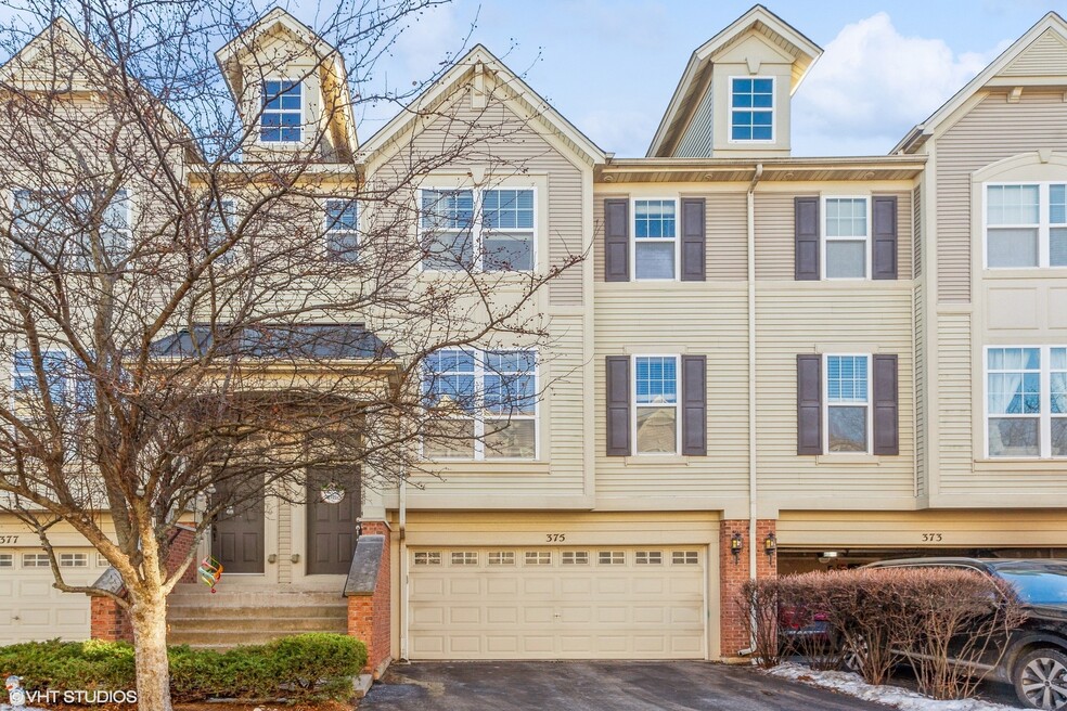 375 N Commerce St, Aurora, IL 60504 - photo 1