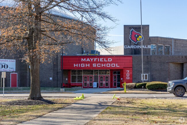 As of 2024 Mayfield High School had a student population of 537.