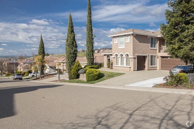 Many homes in Empire Ranch Village have terrific views.