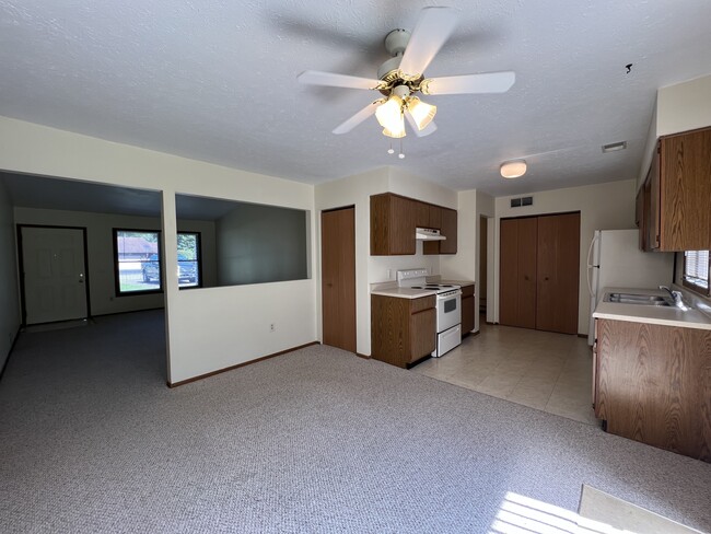 7548 Anderson Ave NE, Warren, OH 44484 - photo 5