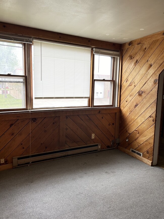 115 Main St W unit 115, Menomonie, WI 54751 - photo 4