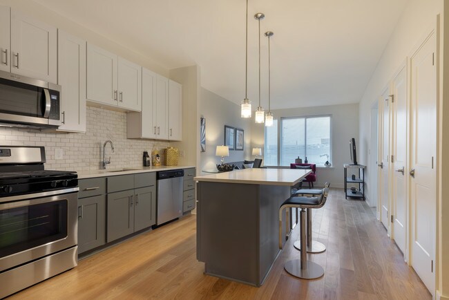 19 East, Bayonne, NJ 07002 - photo 6