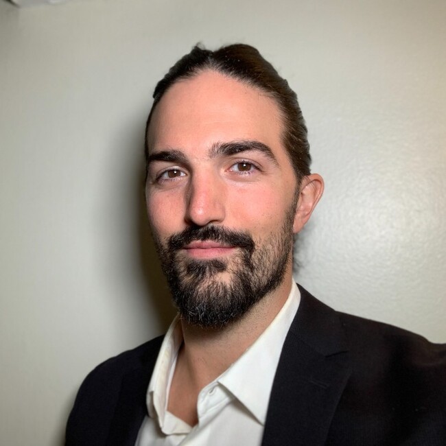 Agent Photo