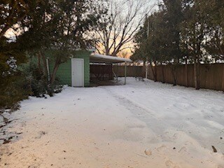 694 Mc Alister Ave, Benton Harbor, MI 49022 - photo 5